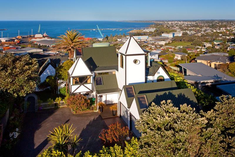 Tivoli Homestay New Plymouth Exterior photo