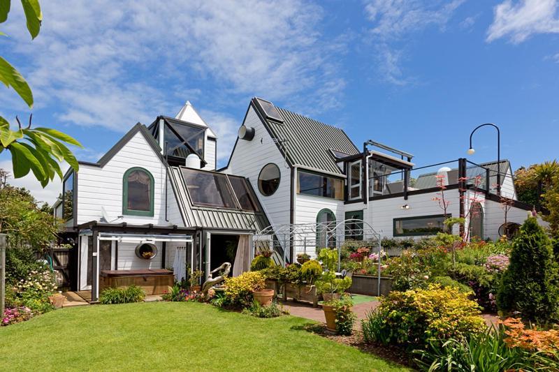 Tivoli Homestay New Plymouth Exterior photo