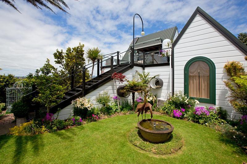 Tivoli Homestay New Plymouth Exterior photo