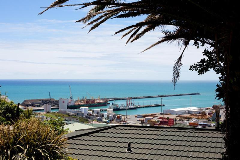 Tivoli Homestay New Plymouth Exterior photo