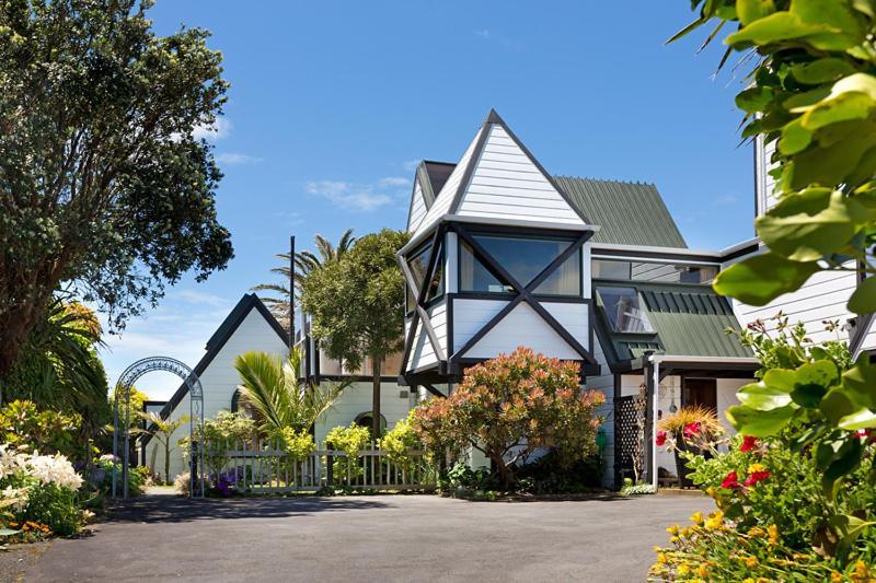 Tivoli Homestay New Plymouth Exterior photo